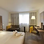 Novotel Centre Hotel