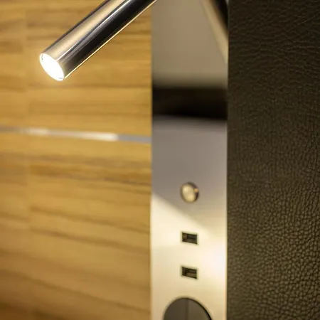 Готель Novotel Leeds Centre 4*