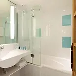 Отель Novotel Centre Лидс