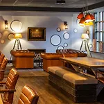 诺富特利兹中心酒店 4* 利兹