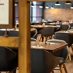 诺富特利兹中心酒店 4* 利兹