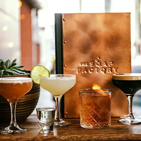 诺富特利兹中心酒店 4* 利兹