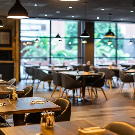 Novotel Leeds Centre Otel