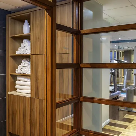 Novotel Centre Hotel 4*