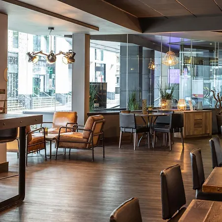 Novotel Centre Hotel 4*