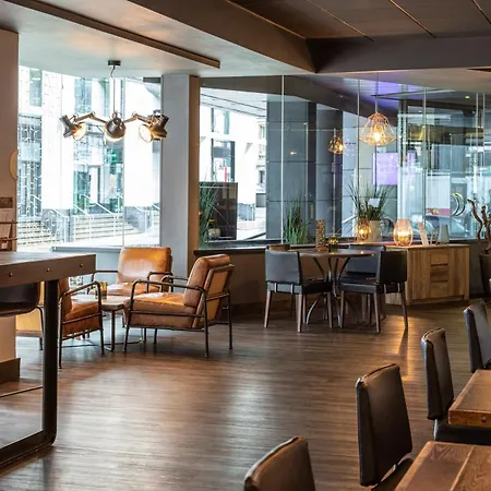 Отель Novotel Centre