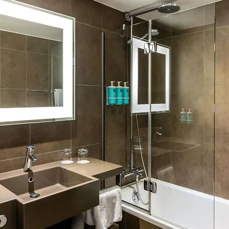 Отель Novotel Centre