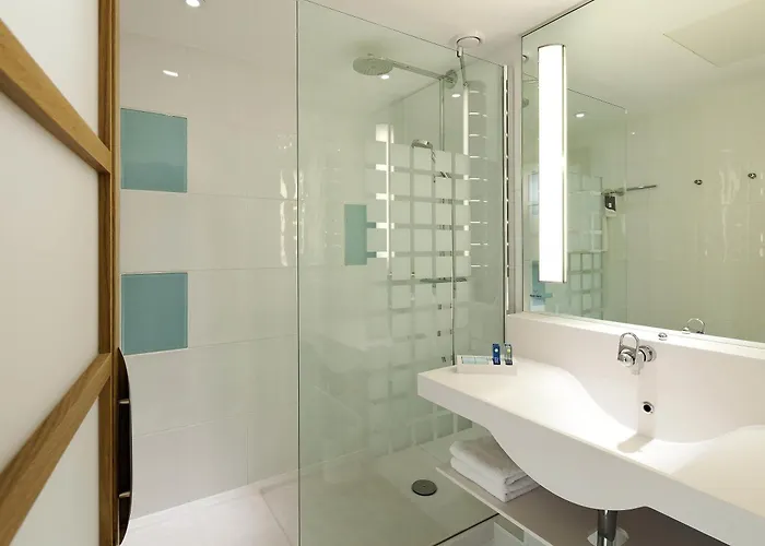 Novotel Centre Hotel 4*